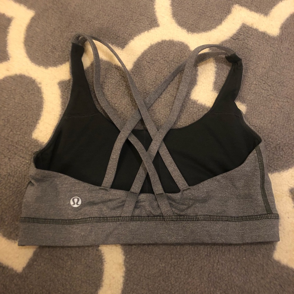 Lululemon sports bra! 🖤